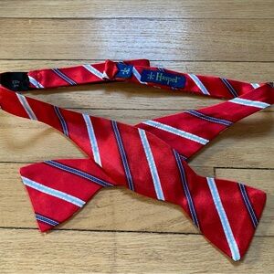 HASPEL Men’s Bow Tie Striped 100% Silk 13 1/2 34 Red White Blue Festive Holiday